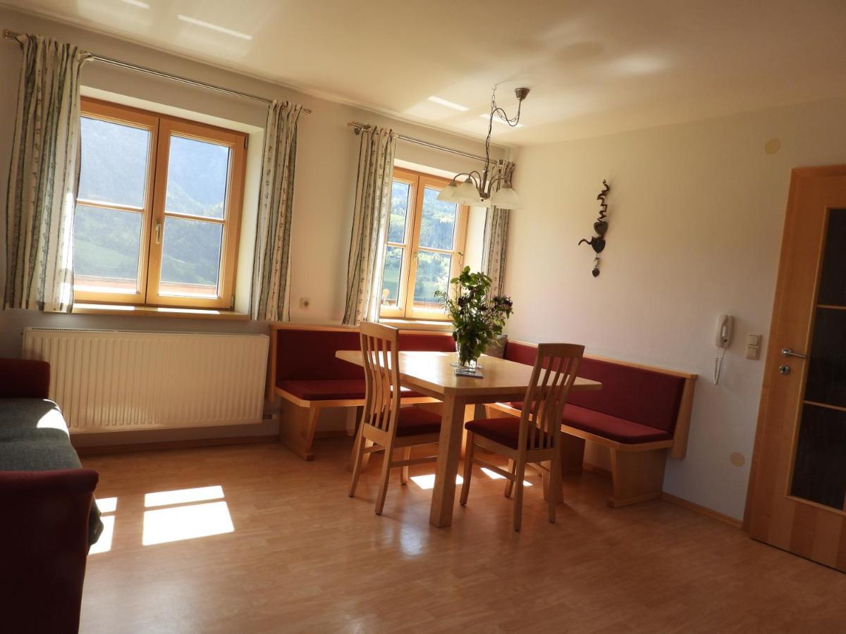 Bio-Bauernhof Einberghof Apartment Pfarrwerfen Exterior foto