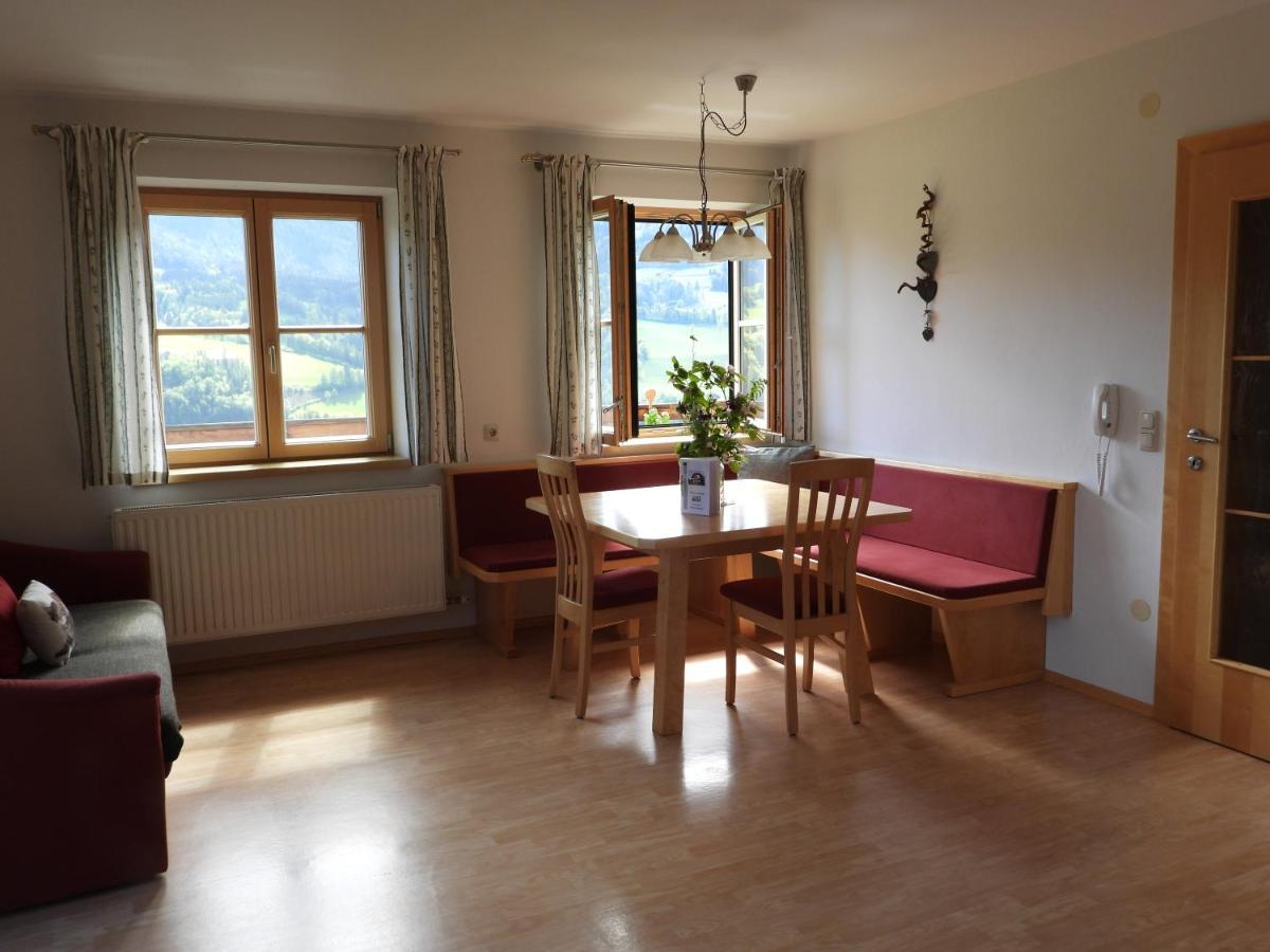 Bio-Bauernhof Einberghof Apartment Pfarrwerfen Exterior foto
