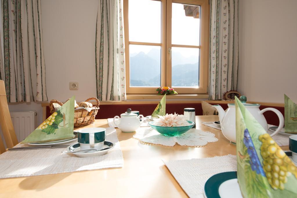 Bio-Bauernhof Einberghof Apartment Pfarrwerfen Exterior foto