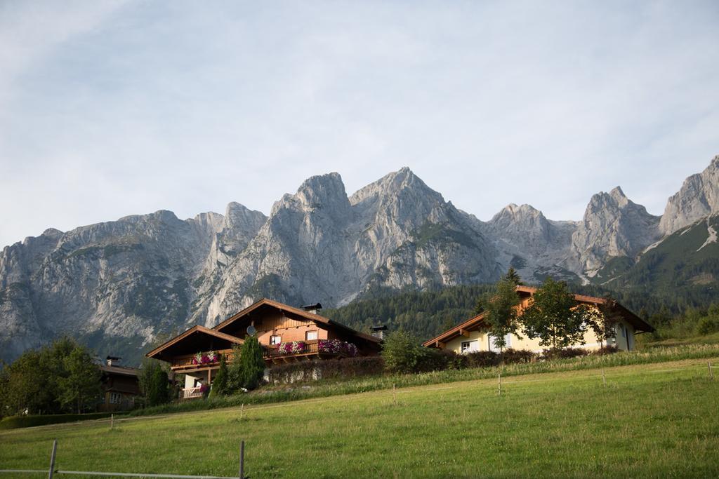 Bio-Bauernhof Einberghof Apartment Pfarrwerfen Exterior foto